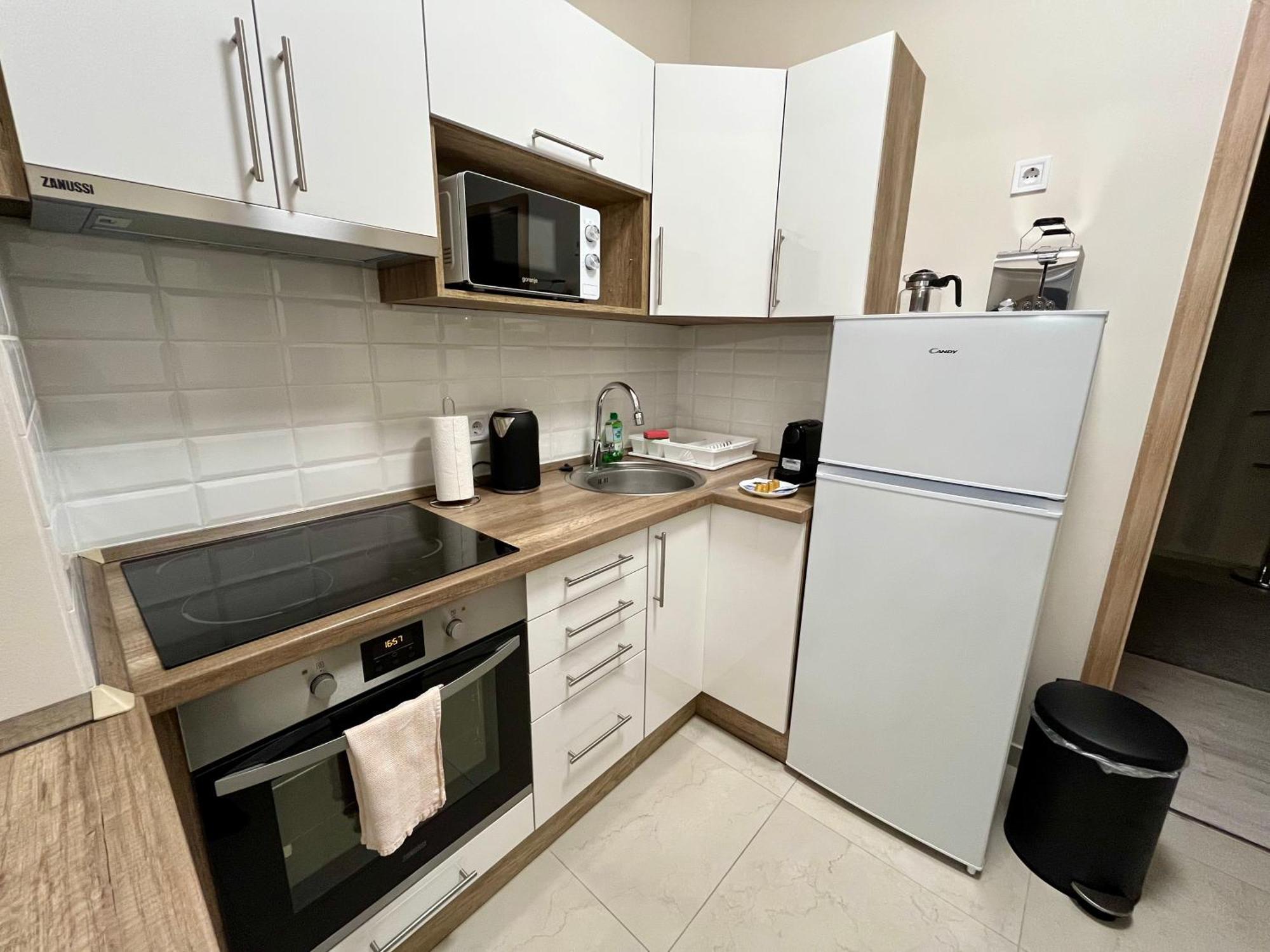 Voeroesmarty Apartmanhaz Makó 外观 照片