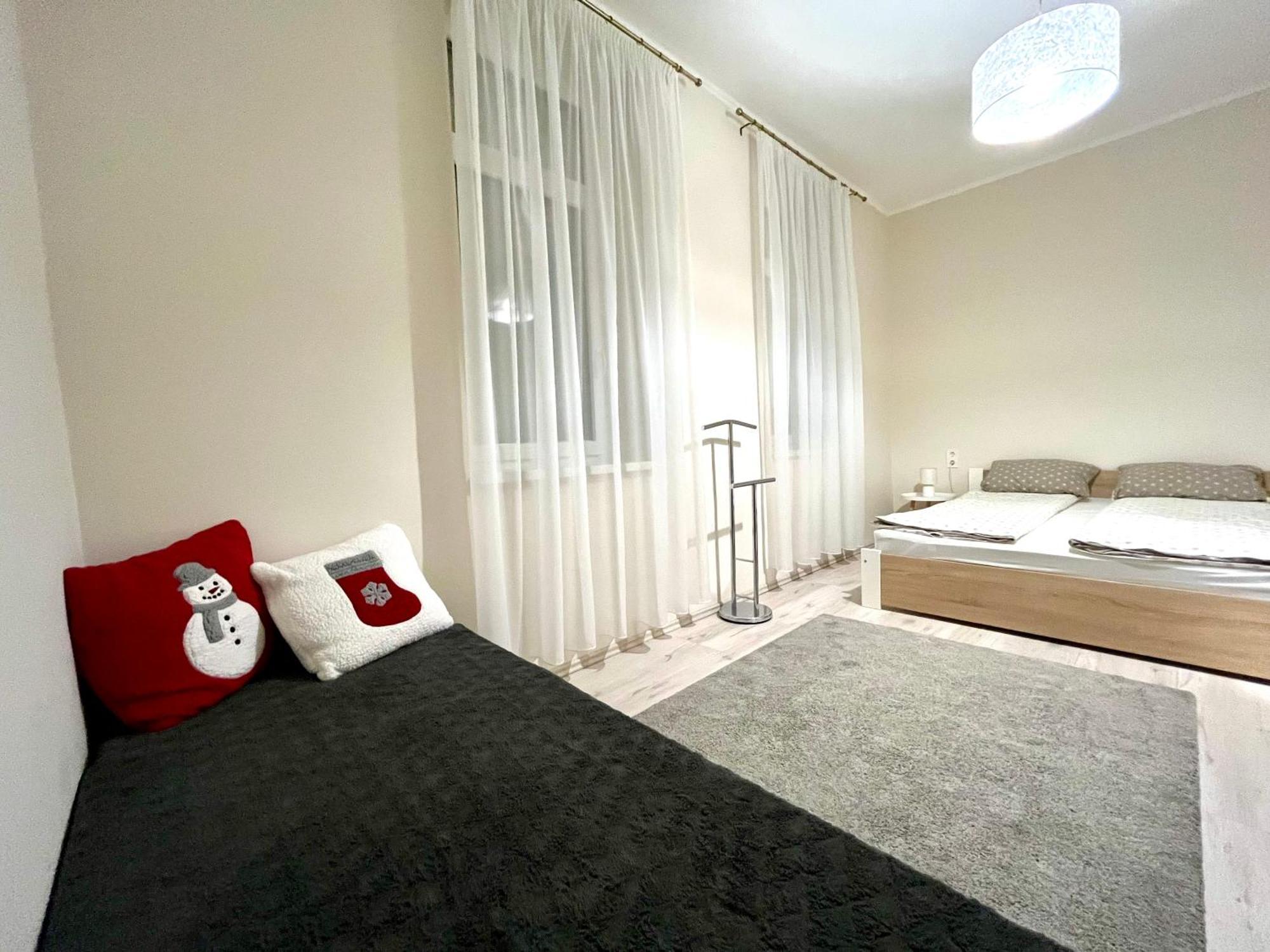 Voeroesmarty Apartmanhaz Makó 外观 照片